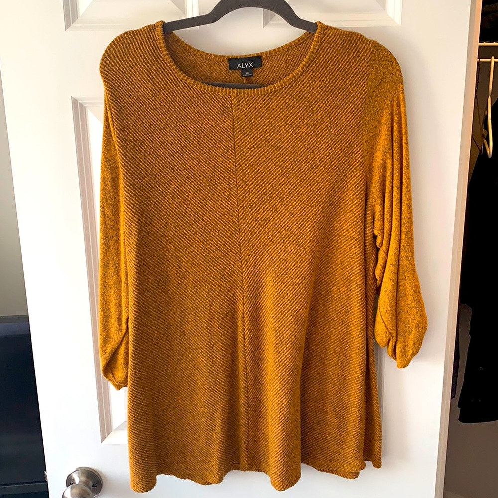 Lightweight sweater